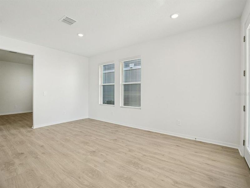 Spacious, unfurnished interior of a new home in The Meadow at Crossprairie Bungalows, St. Cloud (Image 7).