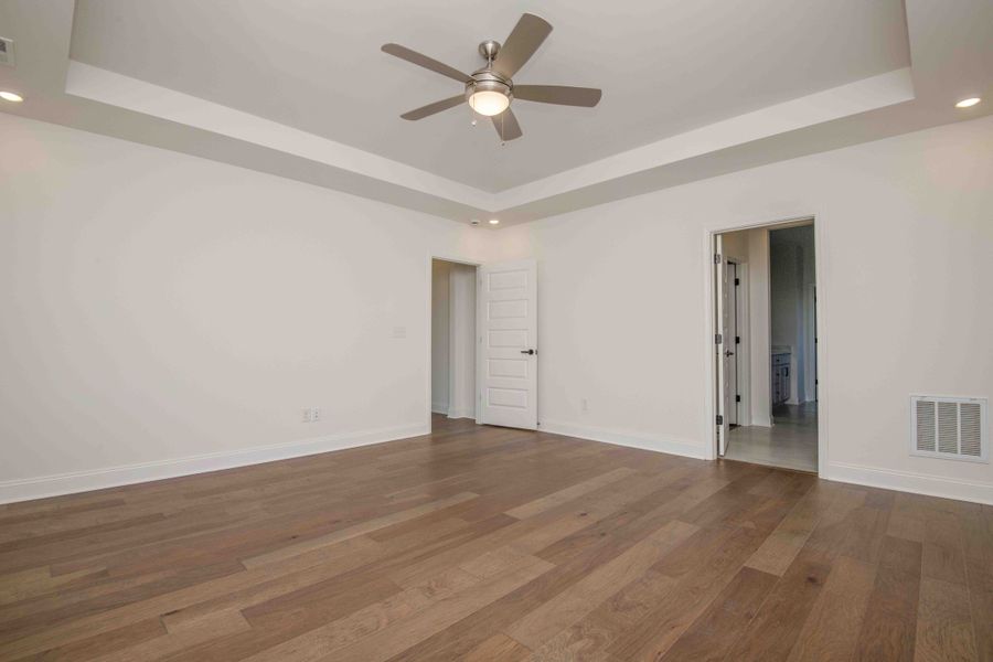 *Photo of example home. Selections and Finishes May Vary.*