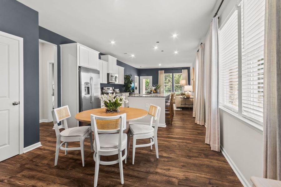 Breakfast Area and Kitchen