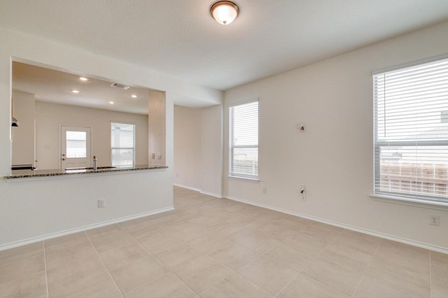 Spacious, unfurnished interior of a new home in Sonterra - Cool Water, Jarrell (Image 11).