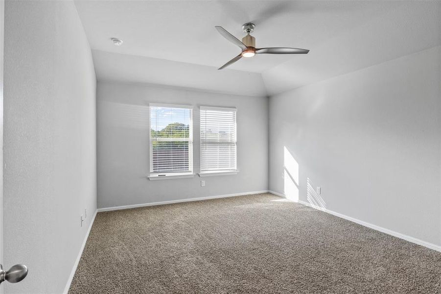 Main Bedroom with ceiling fan