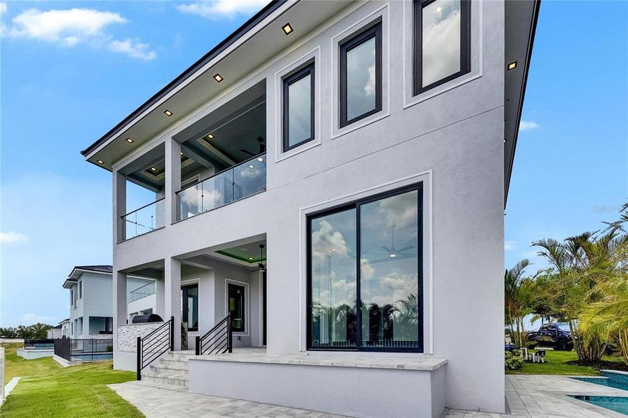 Exterior details and patio area of a home in , Apollo Beach (Image 37).