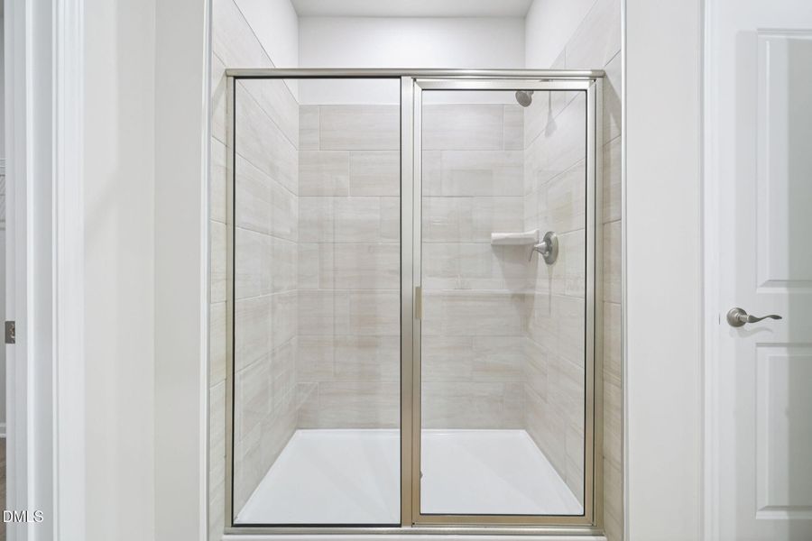 26-web-or-mls-Raleigh - Oak Manor - 713