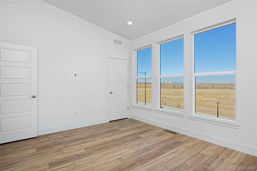 Spacious, unfurnished interior of a new home in , Denver (Image 13).