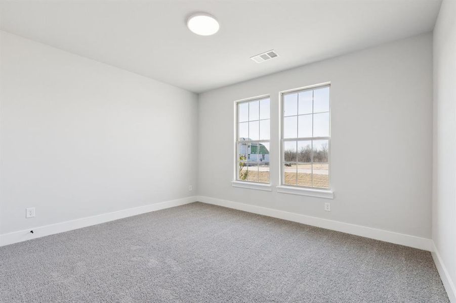 Spacious, unfurnished interior of a new home in Ellis Ranch Estates, Waxahachie (Image 18).