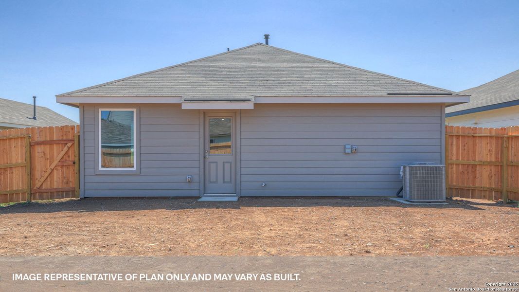 Exterior details and patio area of a home in Sunset Oaks, Maxwell (Image 1).