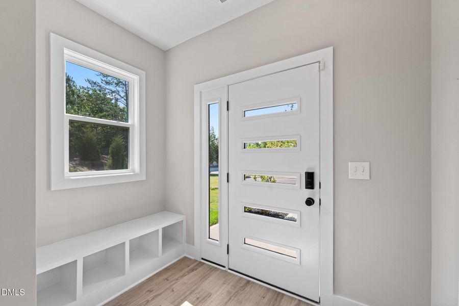 215 summer breeze foyer