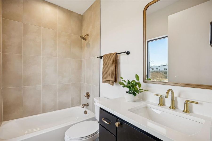 Furnished interior view inside a new home in , Dallas (Image 3).