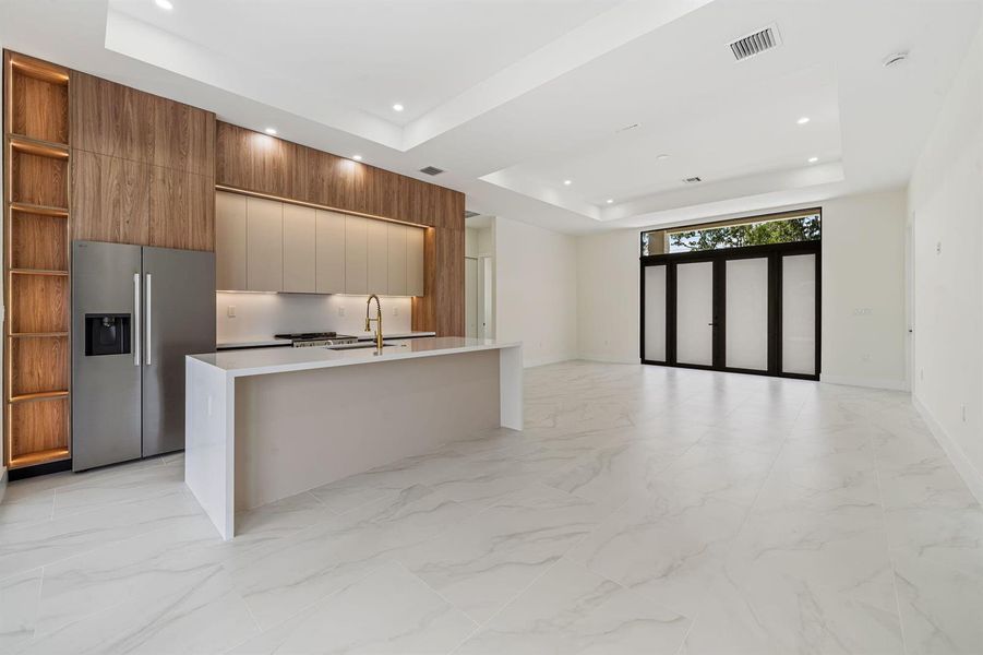 Living Room/Kitchen