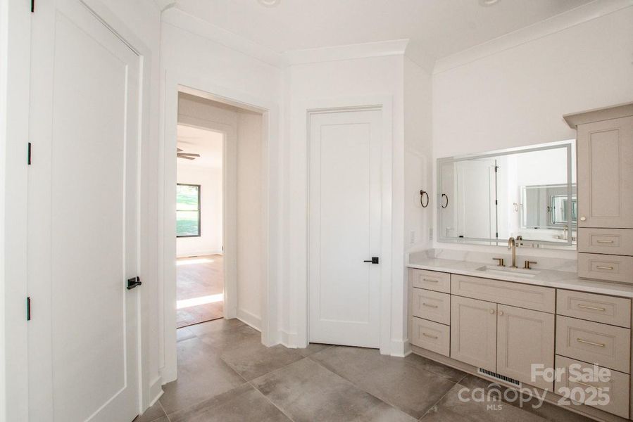 Image 41 of a home in .