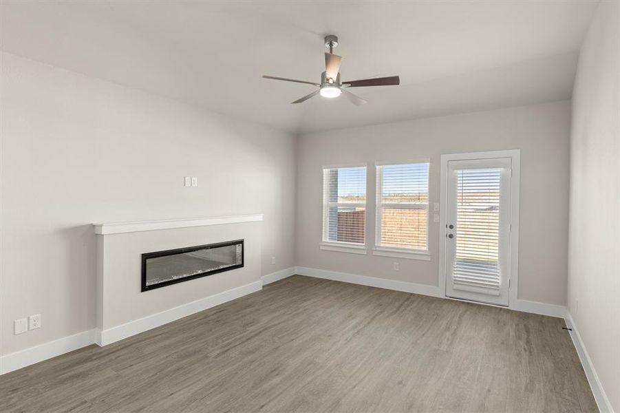 15. 748 Wilderness - Family (2) 15. 748 Wilderness - Family (2)