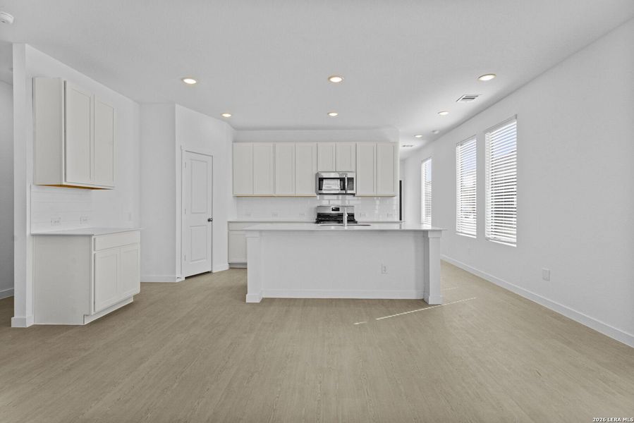 Spacious, unfurnished interior of a new home in Grace Valley, Marion (Image 27).