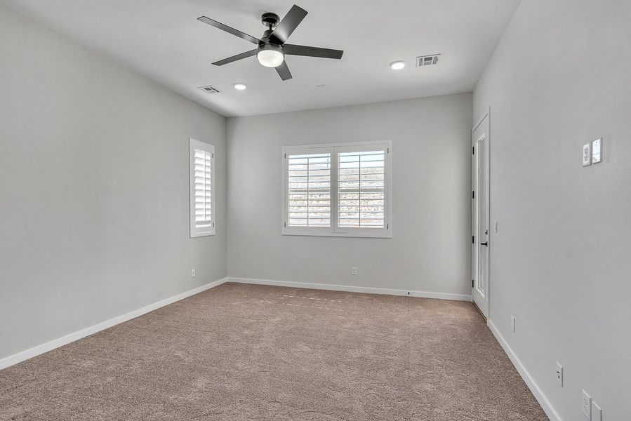 Spacious, unfurnished interior of a new home in Painted Sky, El Paso (Image 26). Spacious, unfurnished interior of a new home in Painted Sky, El Paso (Image 26).