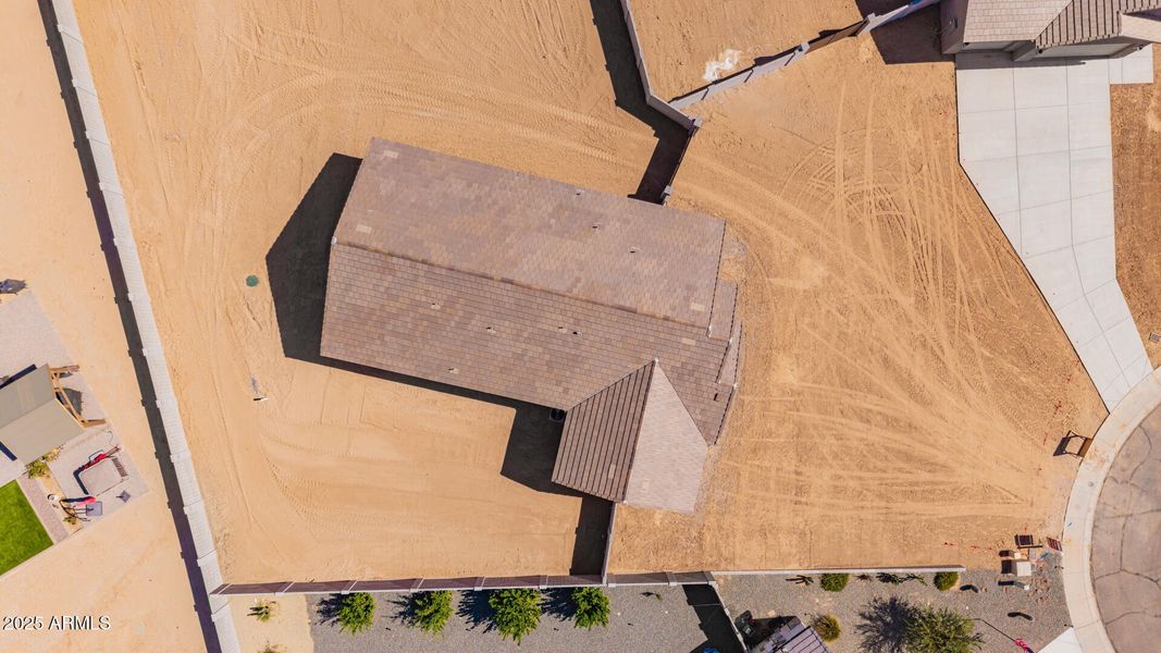 08 - Loma Drone 08 - Loma Drone