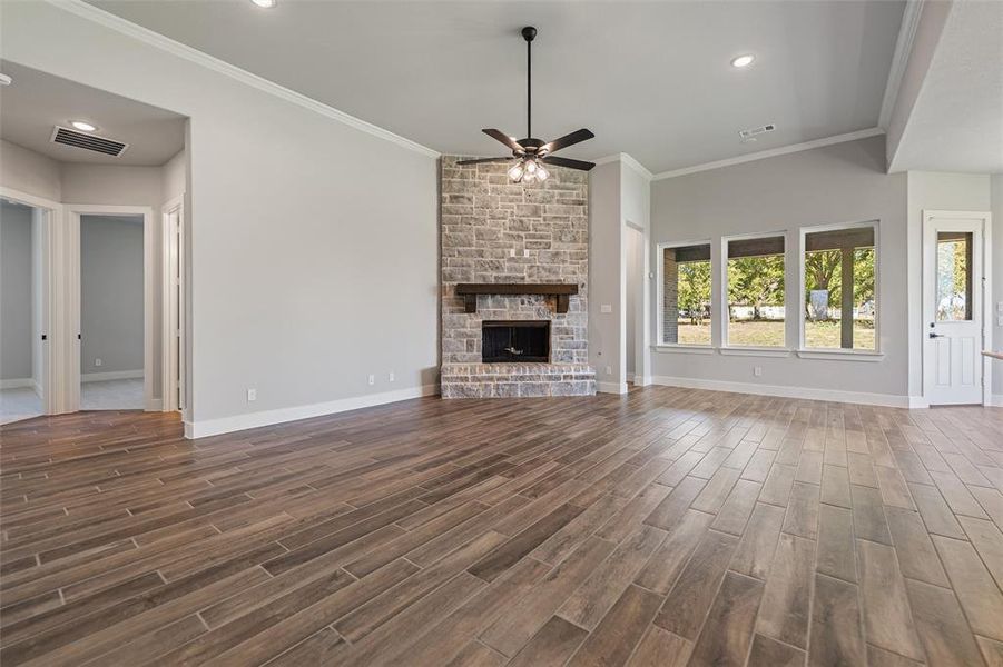 Spacious, unfurnished interior of a new home in Fannin Ranch, Leonard (Image 32). Spacious, unfurnished interior of a new home in Fannin Ranch, Leonard (Image 32).