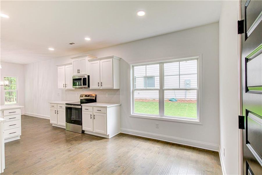 Furnished interior view inside a new home in , Villa Rica (Image 19).