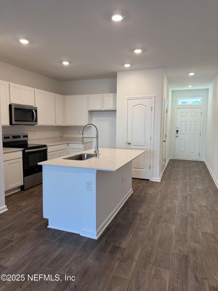 Furnished interior view inside a new home in West Ortega Landing, Jacksonville (Image 6). Furnished interior view inside a new home in West Ortega Landing, Jacksonville (Image 6).