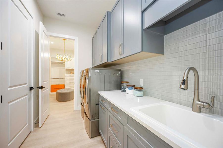 Furnished interior view inside a new home in Gran Place, Venice (Image 11).