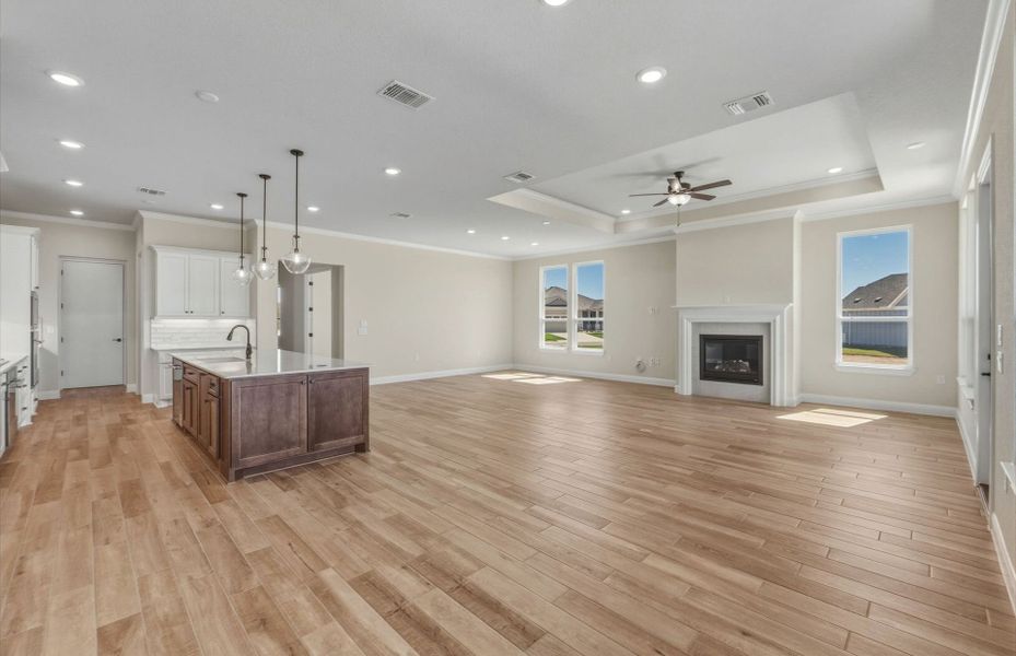 Spacious, unfurnished interior of a new home in Sun City Texas, Georgetown (Image 22).