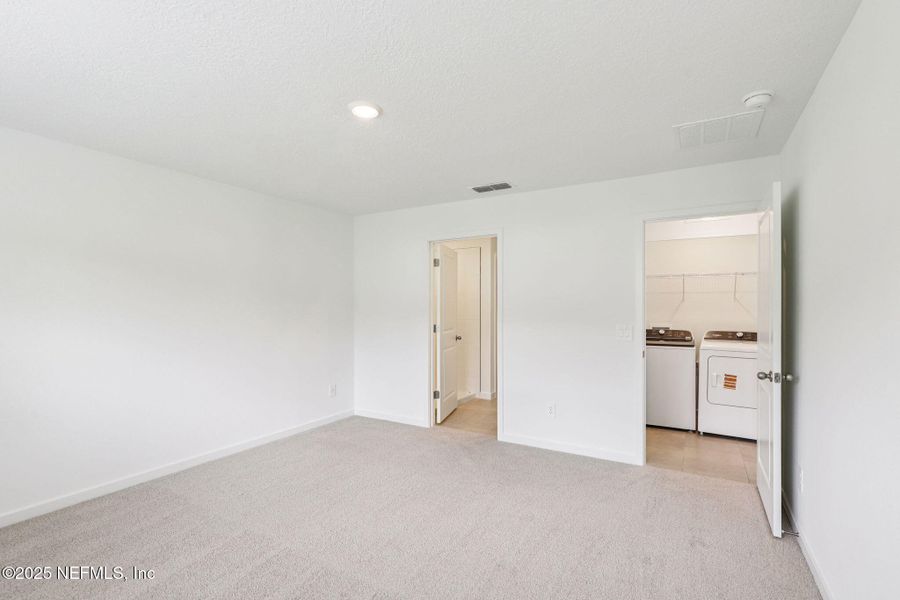 Spacious, unfurnished interior of a new home in Kings Crossing, Jacksonville (Image 22). Spacious, unfurnished interior of a new home in Kings Crossing, Jacksonville (Image 22).