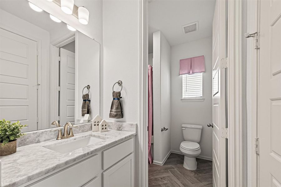 Furnished interior view inside a new home in , Iowa Colony (Image 34). Furnished interior view inside a new home in , Iowa Colony (Image 34).