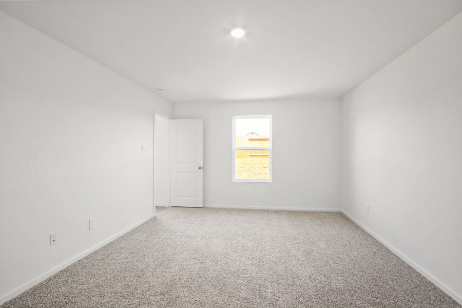 Spacious, unfurnished interior of a new home in Silverthorne, Conroe (Image 12).