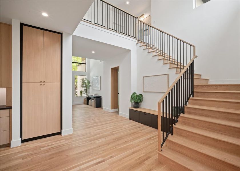 Spacious, unfurnished interior of a new home in , Dallas (Image 22).