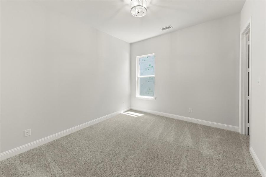 06. 2228 Euclid - Bed 2 06. 2228 Euclid - Bed 2