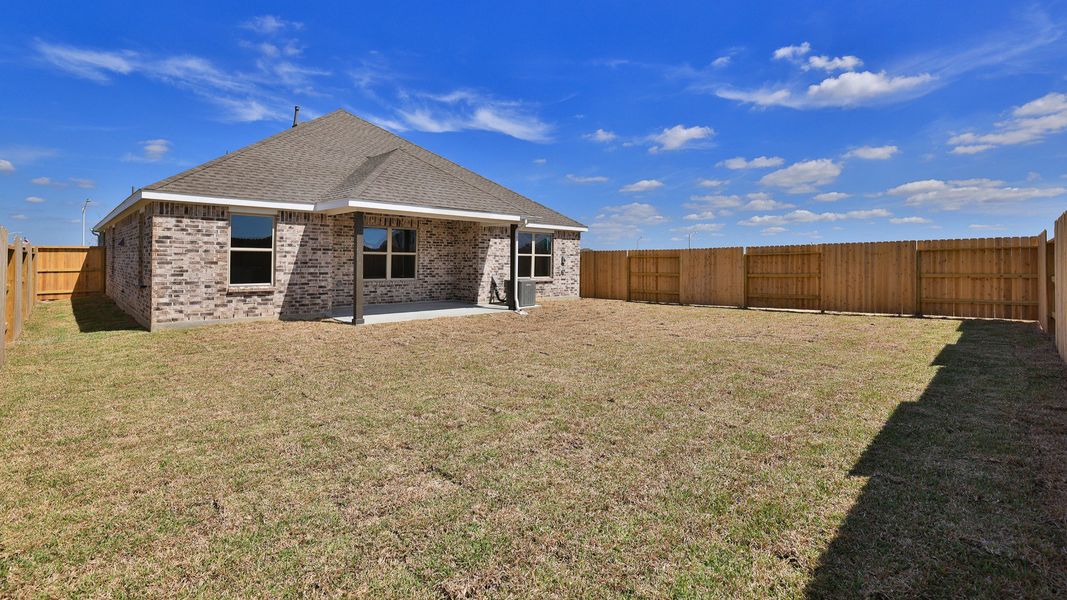 Exterior details and patio area of a home in River Ranch, Dayton (Image 22).