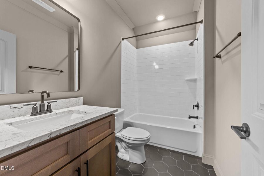 48-web-or-mls-VB4A0593