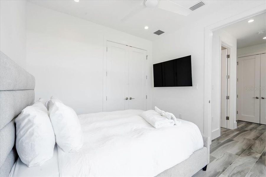 Furnished interior view inside a new home in , Marathon (Image 20). Furnished interior view inside a new home in , Marathon (Image 20).