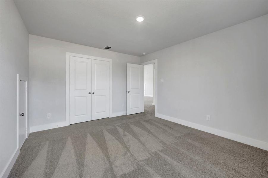 Spacious, unfurnished interior of a new home in Aster Park, McKinney (Image 37).