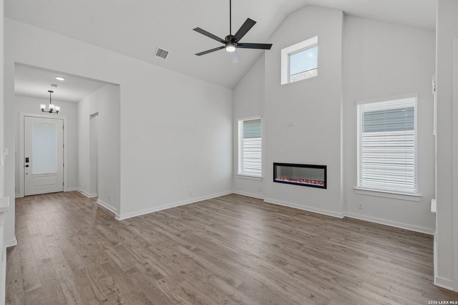 Spacious, unfurnished interior of a new home in The Crossvine, Schertz (Image 21).