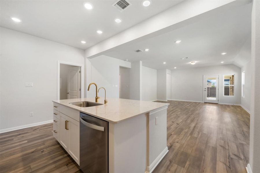 Photos are representative images and renderings for illustrative purposes only. Actual structural options and design images of the home may vary. Photos are representative images and renderings for illustrative purposes only. Actual structural options and design images of the home may vary.