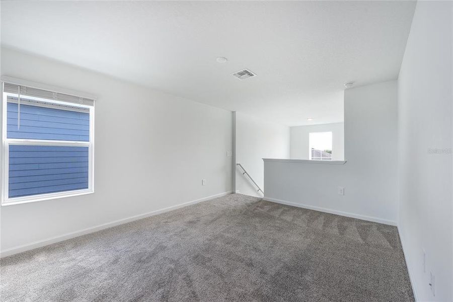 Spacious, unfurnished interior of a new home in , Davenport (Image 27).