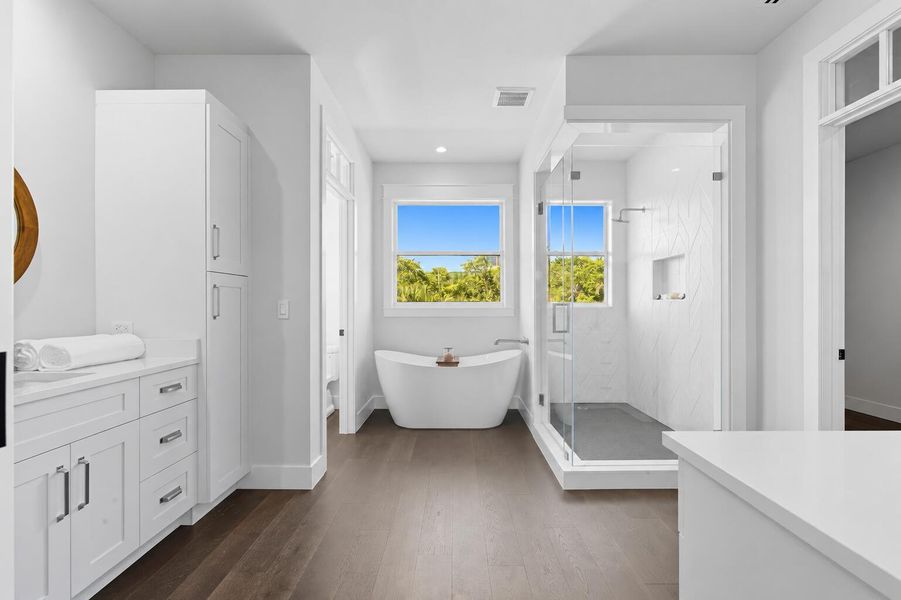 2nd Fl Master Bath