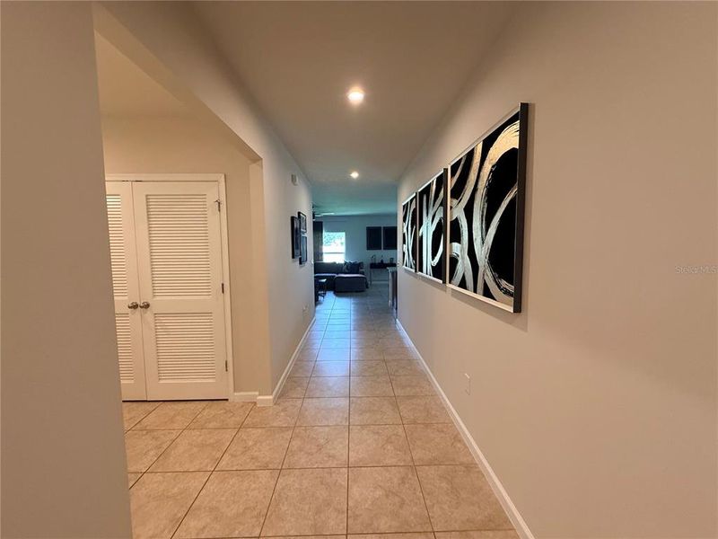 Spacious, unfurnished interior of a new home in , Haines City (Image 16).