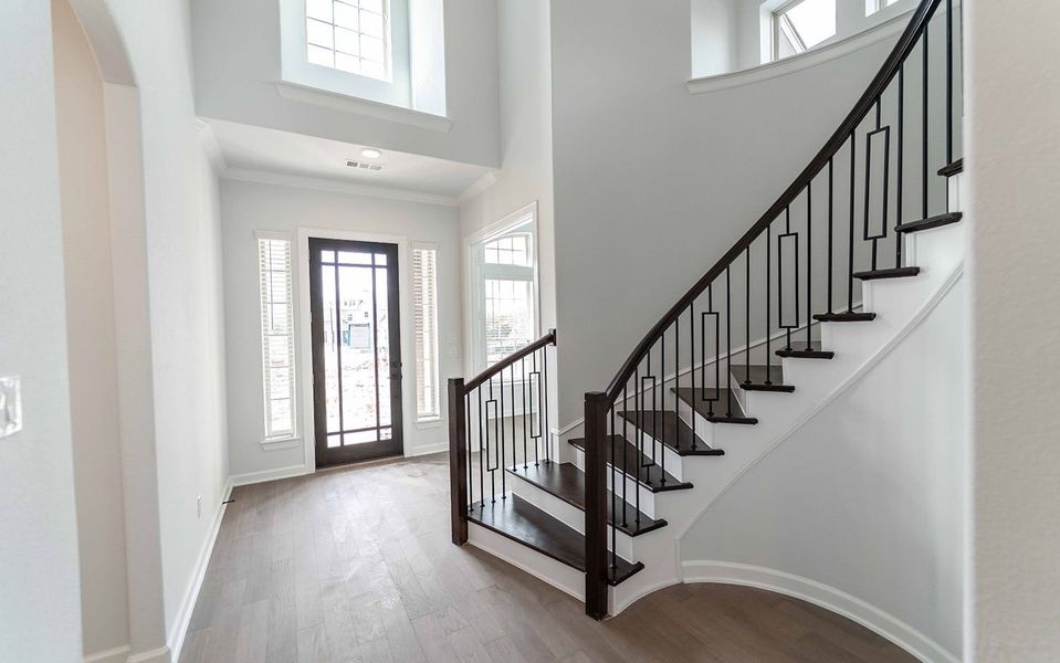 Spacious, unfurnished interior of a new home in Heath Golf & Yacht Club, Forney (Image 13). Spacious, unfurnished interior of a new home in Heath Golf & Yacht Club, Forney (Image 13).