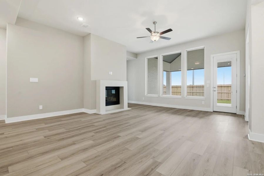 Spacious, unfurnished interior of a new home in Haby Hill 60s, San Antonio (Image 14). Spacious, unfurnished interior of a new home in Haby Hill 60s, San Antonio (Image 14).