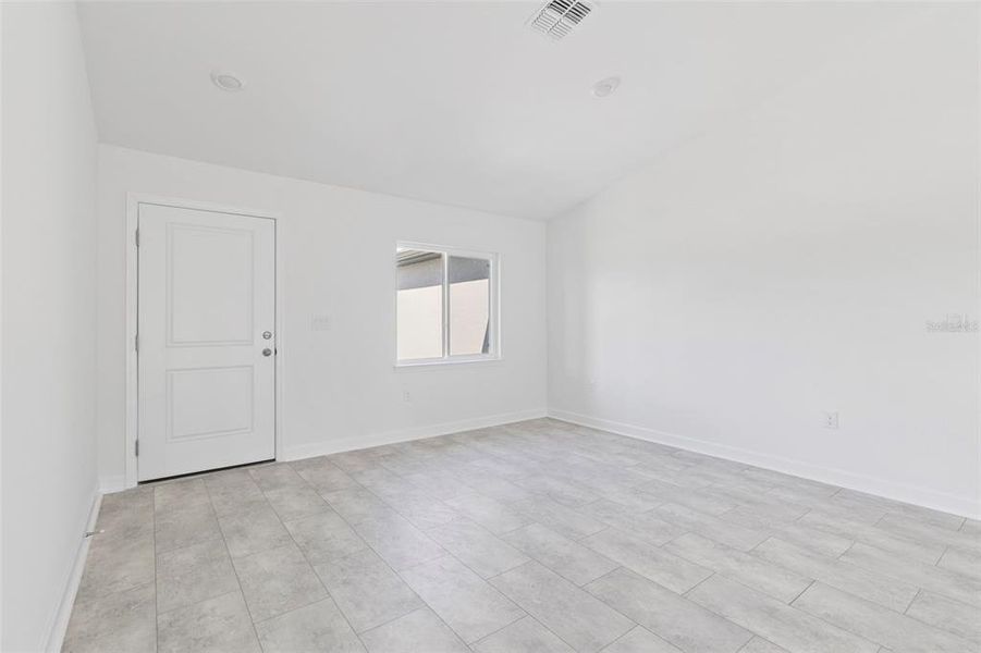 Spacious, unfurnished interior of a new home in , Port Charlotte (Image 26).
