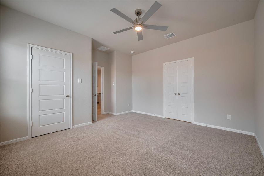 Spacious, unfurnished interior of a new home in La Segarra, Brookshire (Image 35). Spacious, unfurnished interior of a new home in La Segarra, Brookshire (Image 35).