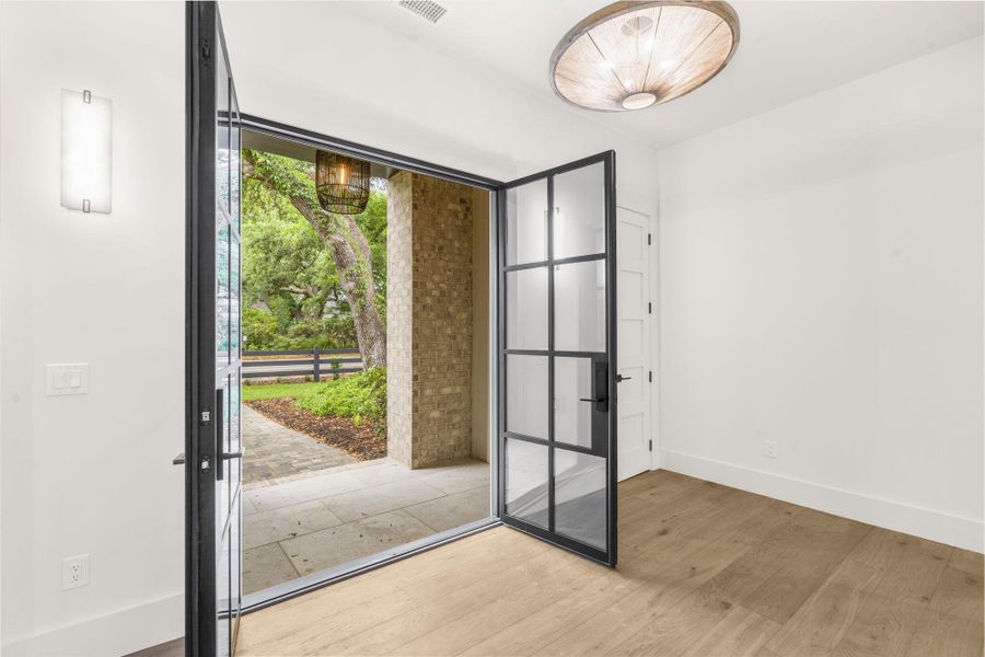 Spacious, unfurnished interior of a new home in , Mount Pleasant (Image 41).