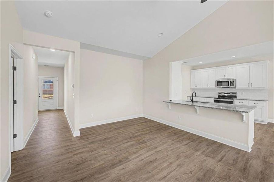 Spacious, unfurnished interior of a new home in , Rome (Image 29).