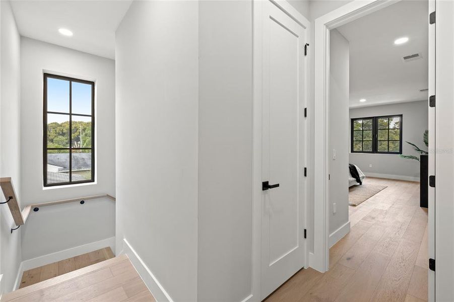 Spacious, unfurnished interior of a new home in College Park, Orlando (Image 29). Spacious, unfurnished interior of a new home in College Park, Orlando (Image 29).
