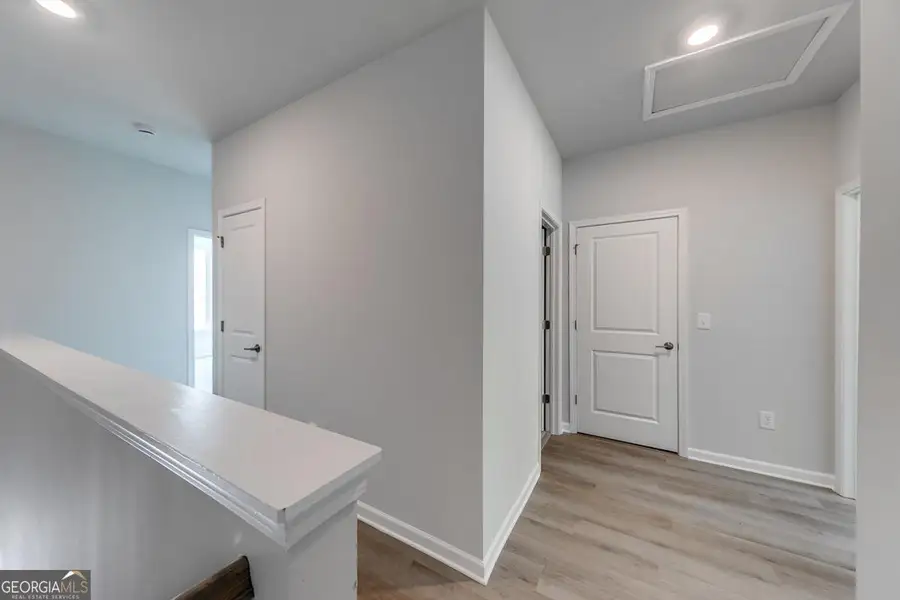 Image 33 of a home in Chimney Oaks Townhomes. Image 33 of a home in Chimney Oaks Townhomes.