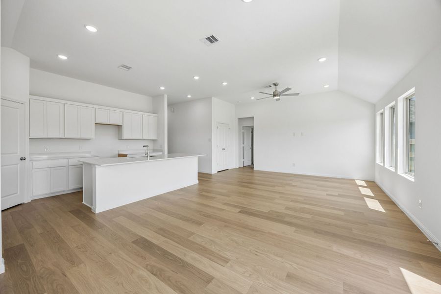 Spacious, unfurnished interior of a new home in Riviera Pines, Huffman (Image 13). Spacious, unfurnished interior of a new home in Riviera Pines, Huffman (Image 13).