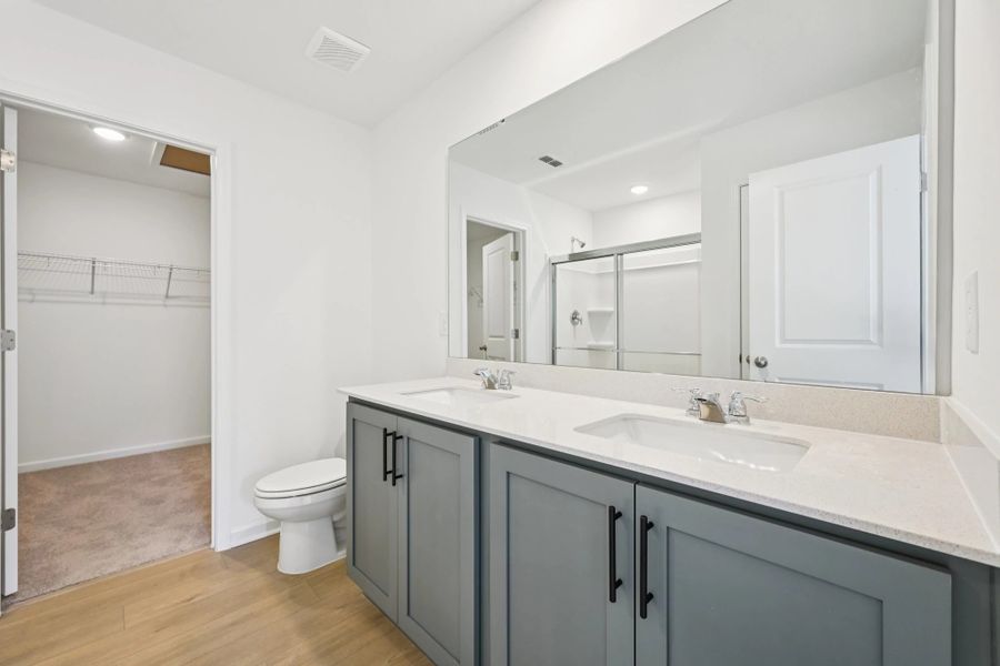 Representative images and renderings are for illustrative purposes. Actual structural options and design finishes of home may vary. Representative images and renderings are for illustrative purposes. Actual structural options and design finishes of home may vary.