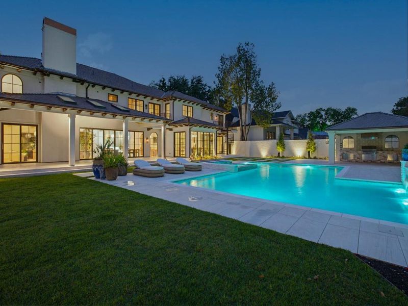 Exterior details and patio area of a home in , Dallas (Image 23).