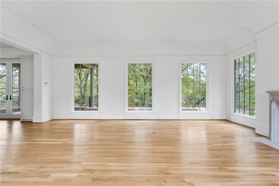 Spacious, unfurnished interior of a new home in Sheridan, Atlanta (Image 15).
