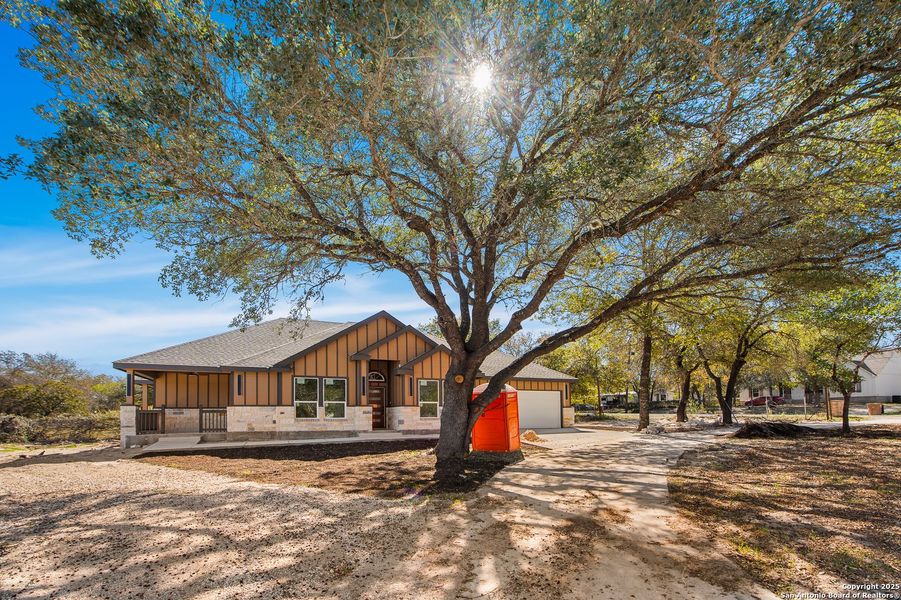 Image 35 of a home in .